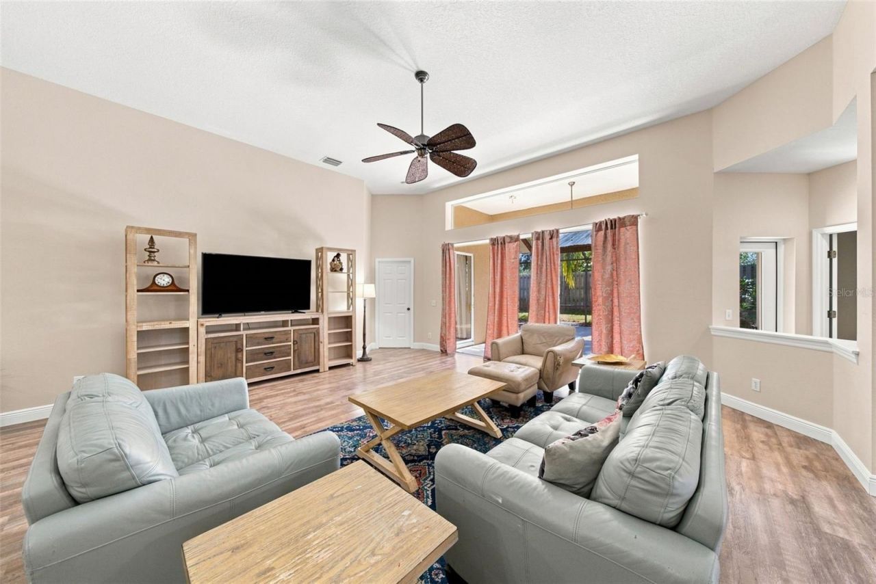 295 Londonderry Drive, Sarasota, FL 34240 Photo