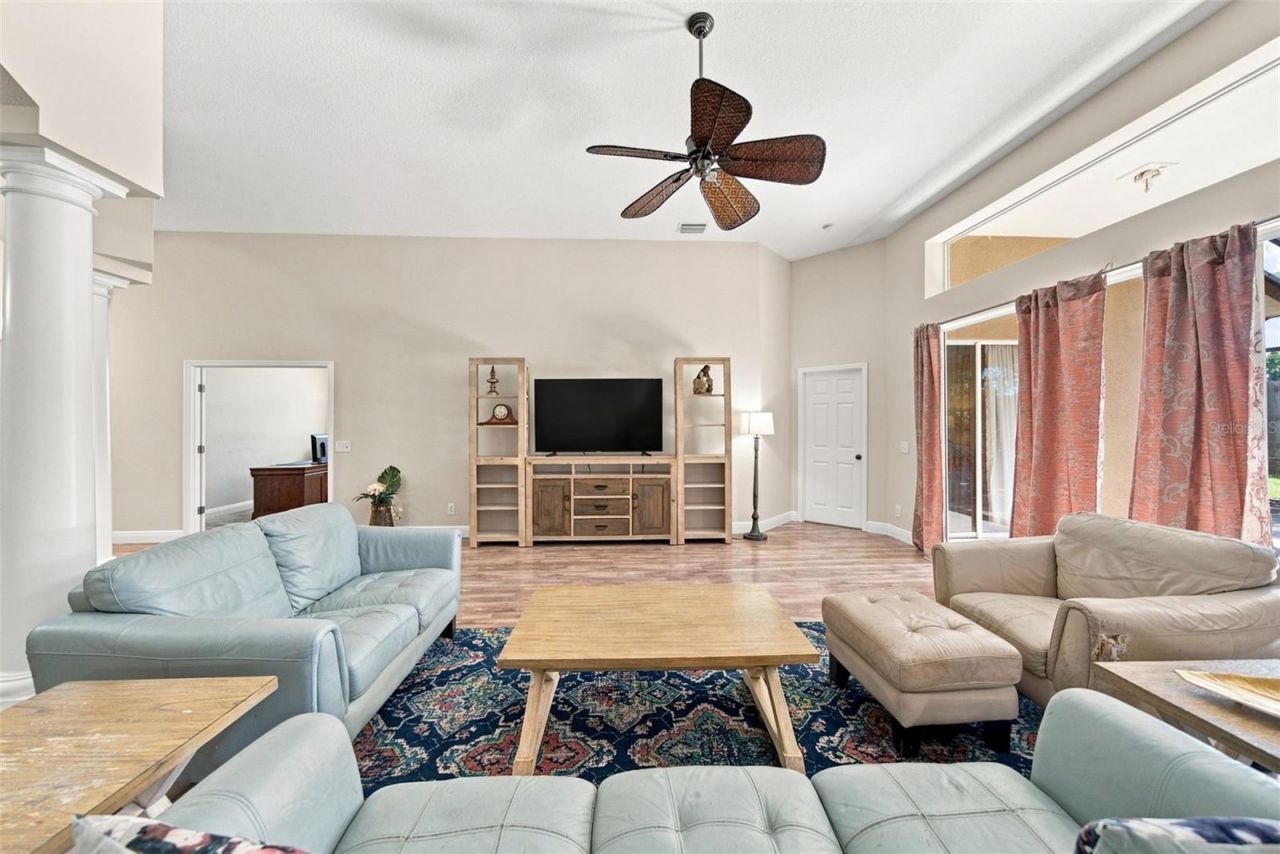 295 Londonderry Drive, Sarasota, FL 34240 Photo