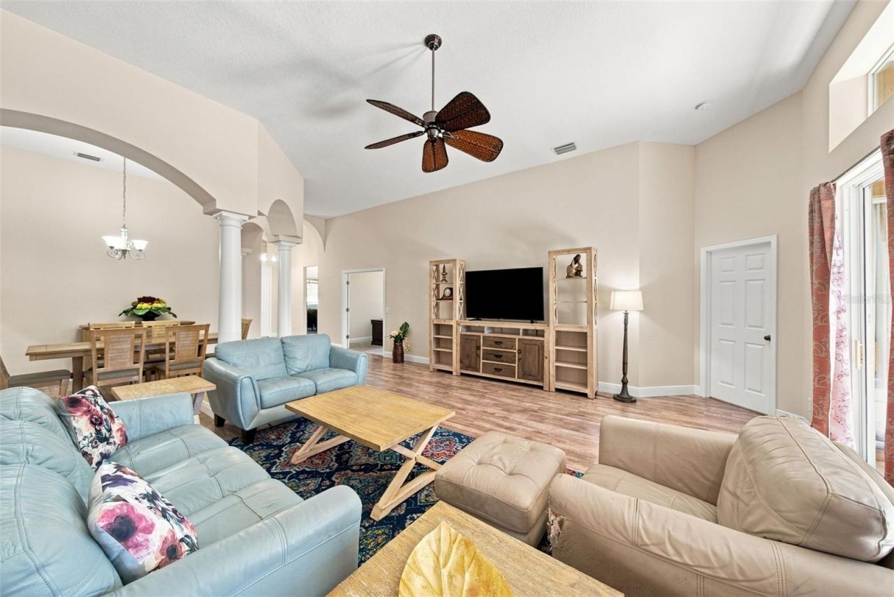 295 Londonderry Drive, Sarasota, FL 34240 Photo