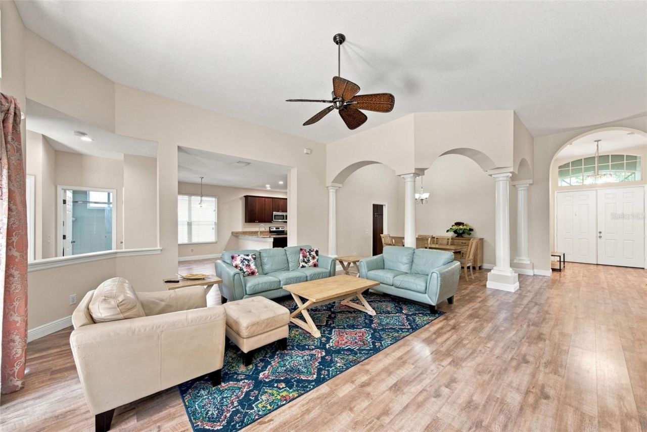 295 Londonderry Drive, Sarasota, FL 34240 Photo