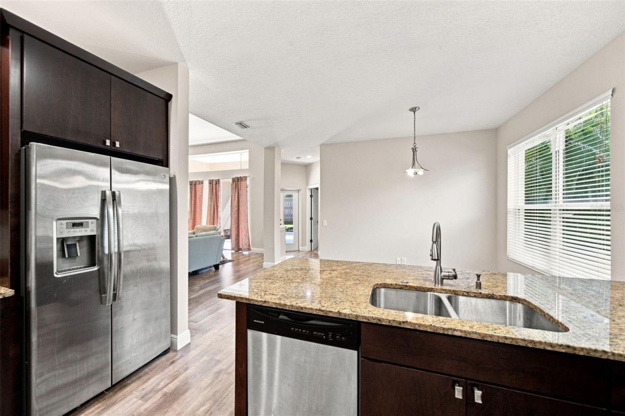 295 Londonderry Drive, Sarasota, FL 34240 Photo