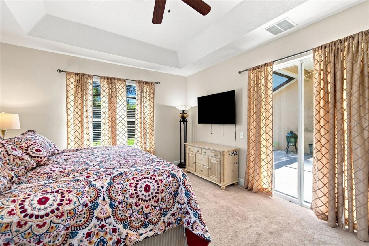 295 Londonderry Drive, Sarasota, FL 34240 Photo