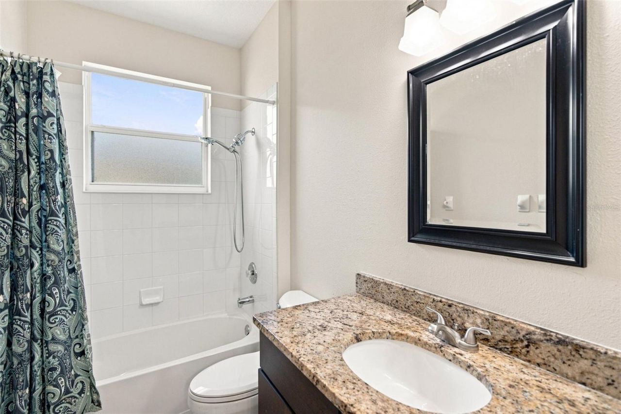 295 Londonderry Drive, Sarasota, FL 34240 Photo