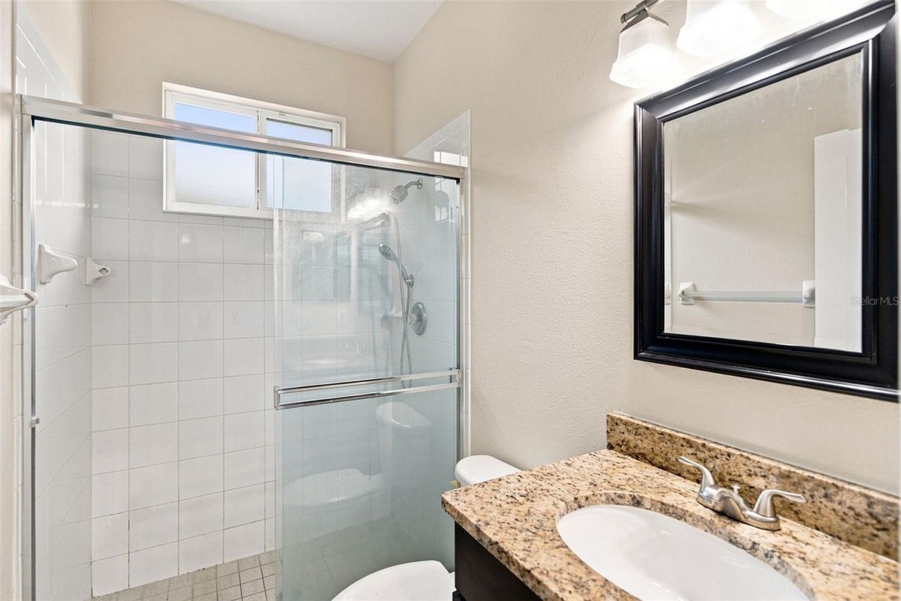 295 Londonderry Drive, Sarasota, FL 34240 Photo