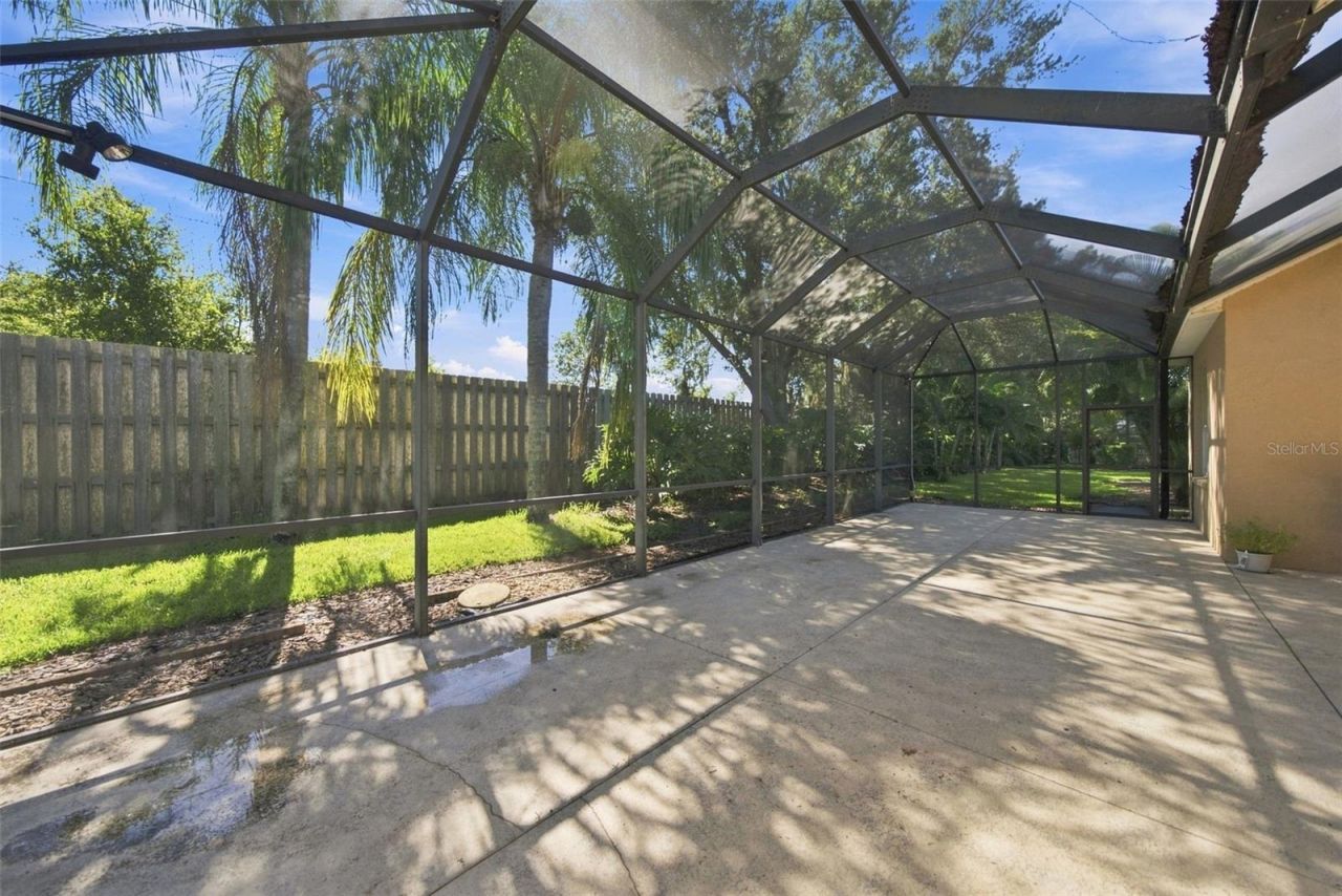 295 Londonderry Drive, Sarasota, FL 34240 Photo