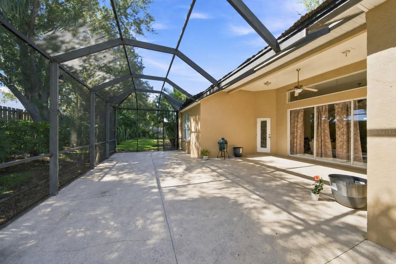 295 Londonderry Drive, Sarasota, FL 34240 Photo