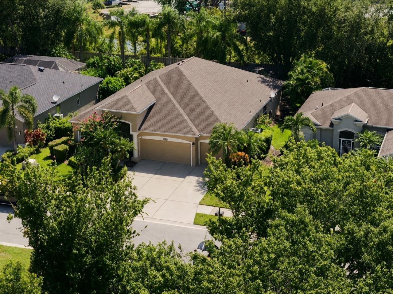 295 Londonderry Drive, Sarasota, FL 34240 Photo