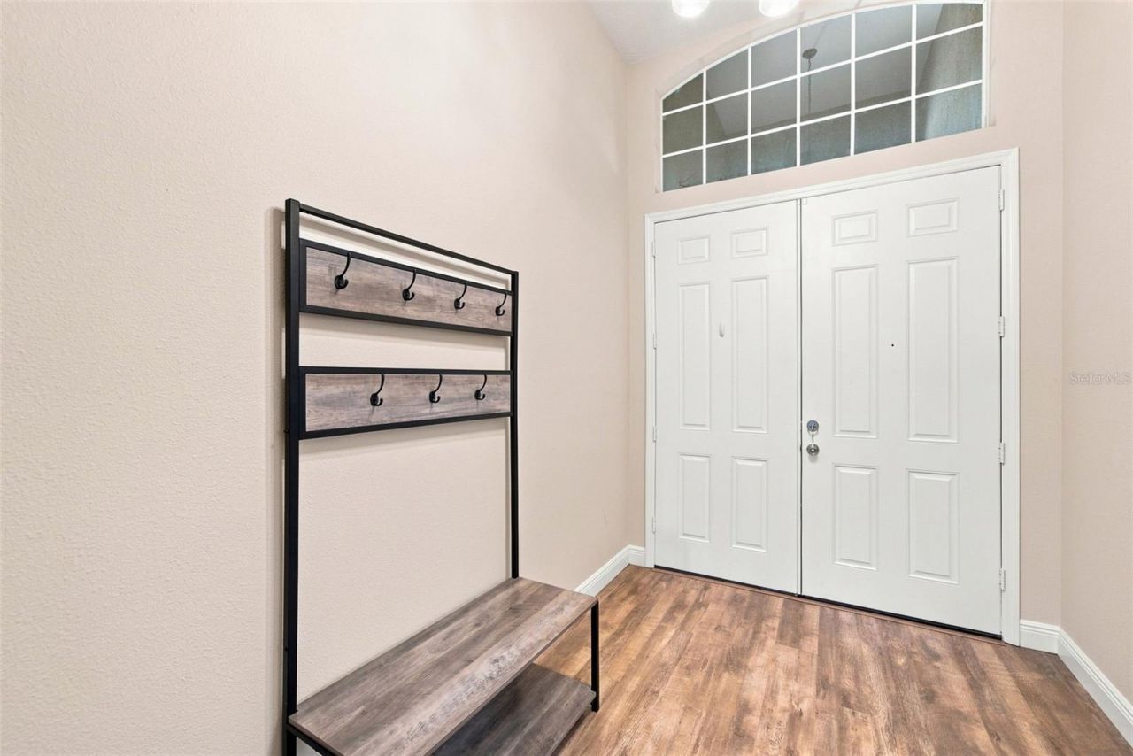 295 Londonderry Drive, Sarasota, FL 34240 Photo
