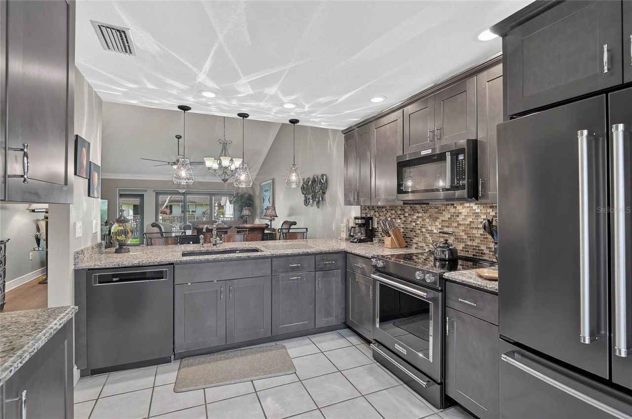 3217 Sandleheath, Unit 45, Sarasota, FL 34235 Photo