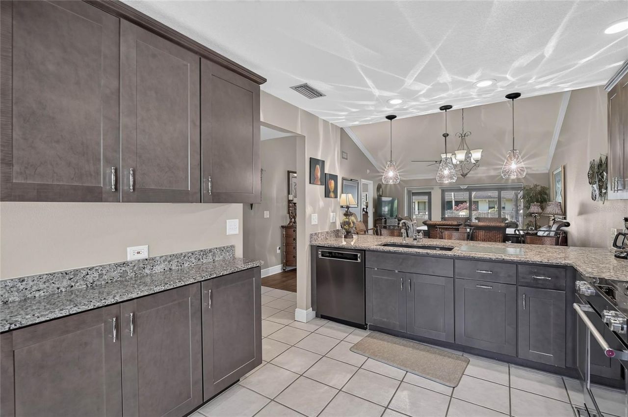 3217 Sandleheath, Unit 45, Sarasota, FL 34235 Photo
