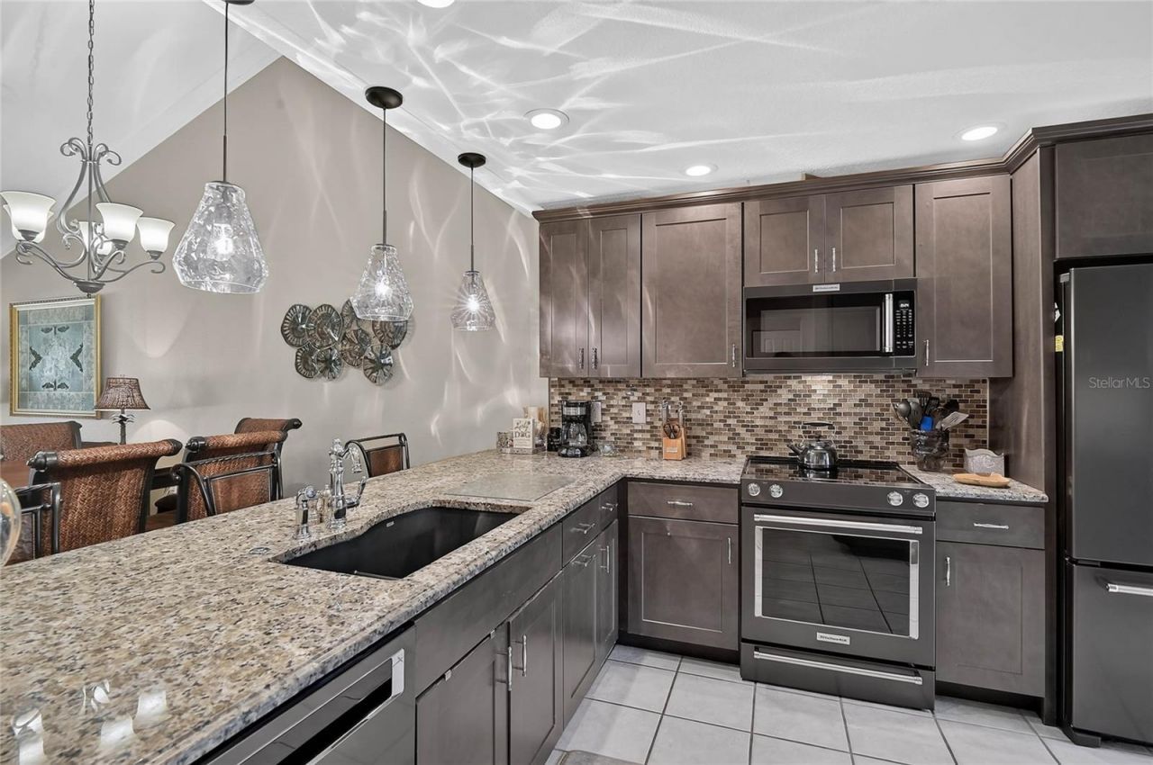3217 Sandleheath, Unit 45, Sarasota, FL 34235 Photo
