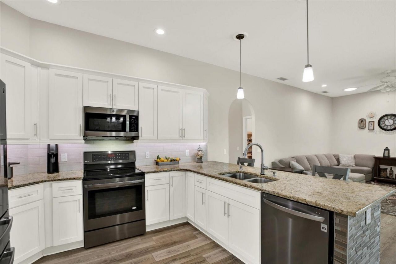 2318 Edelweiss Loop, Trinity, FL 34655 Photo