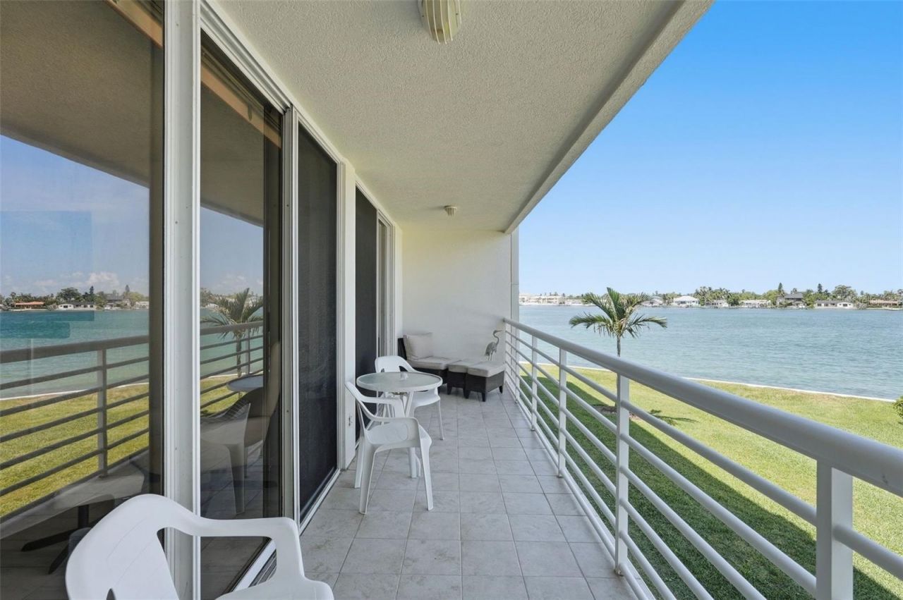 6081 Bahia Del Mar Circle, Unit 251, Saint Petersburg, FL 33715 Photo