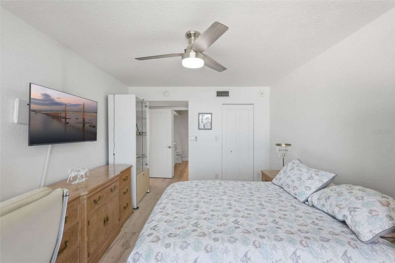 6081 Bahia Del Mar Circle, Unit 251, Saint Petersburg, FL 33715 Photo