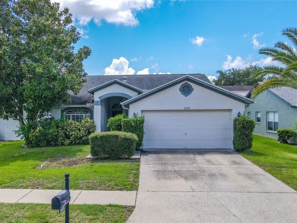 11220 CLAYRIDGE DRIVE, TAMPA, FL 33635