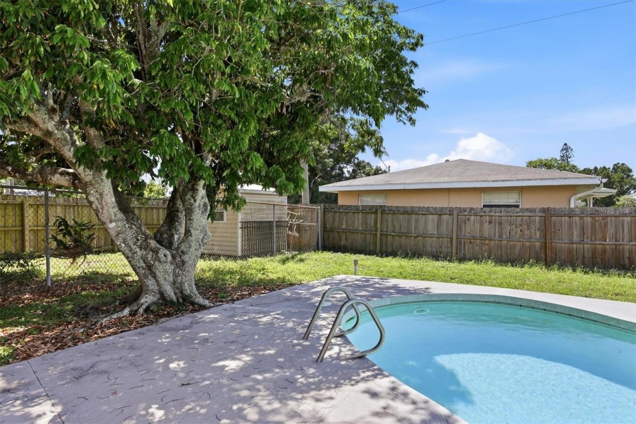 1302 32nd Street W, Bradenton, FL 34205 Photo