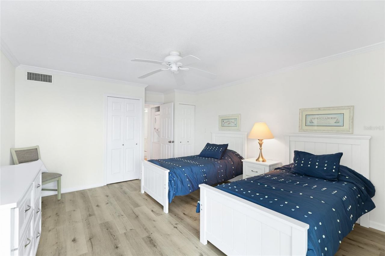 3240 Gulf Of Mexico Drive, Unit B504, Longboat Key, FL 34228 Photo