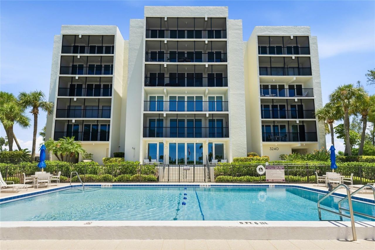 3240 Gulf Of Mexico Drive, Unit B504, Longboat Key, FL 34228 Photo