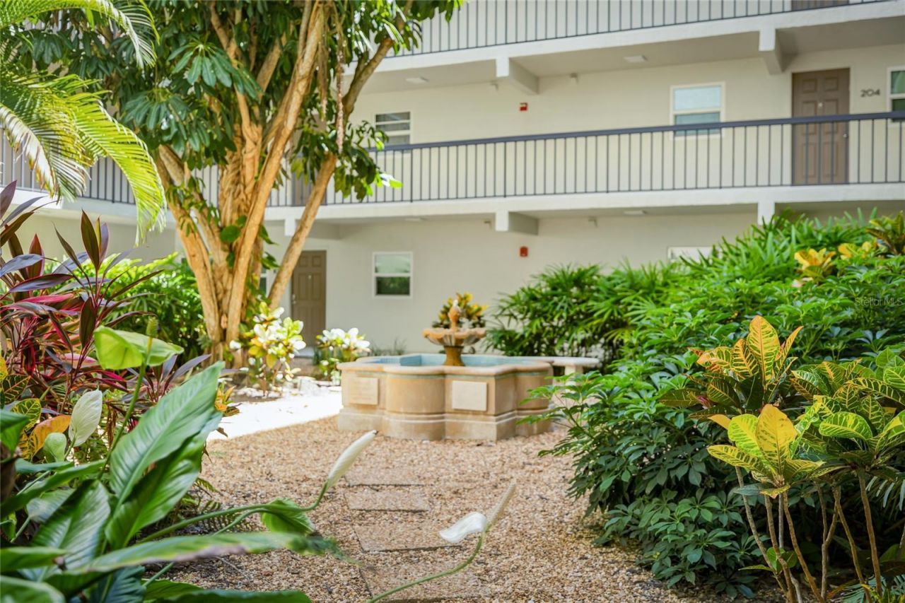 3240 Gulf Of Mexico Drive, Unit B504, Longboat Key, FL 34228 Photo