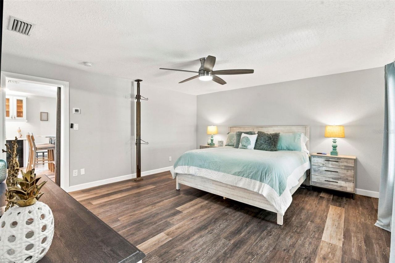 5023 Starfish Drive Se, Unit E, Saint Petersburg, FL 33705 Photo