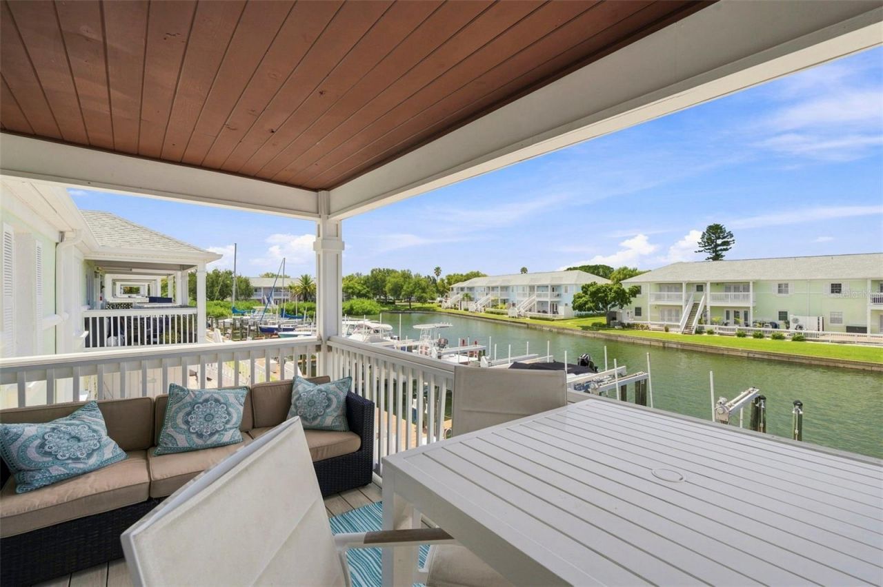 5023 Starfish Drive Se, Unit E, Saint Petersburg, FL 33705 Photo