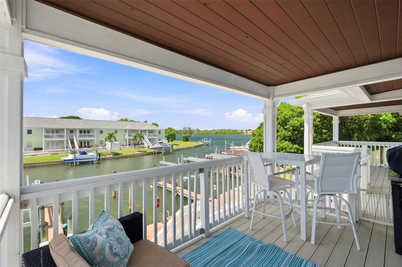 5023 Starfish Drive Se, Unit E, Saint Petersburg, FL 33705 Photo