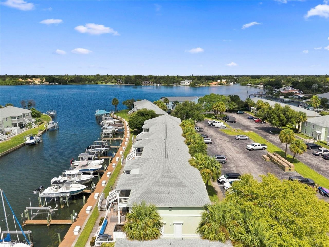 5023 Starfish Drive Se, Unit E, Saint Petersburg, FL 33705 Photo