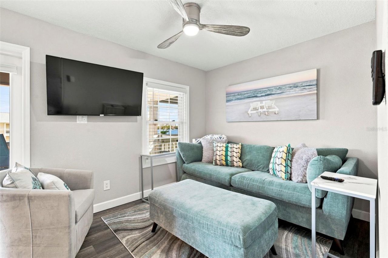 5023 Starfish Drive Se, Unit E, Saint Petersburg, FL 33705 Photo