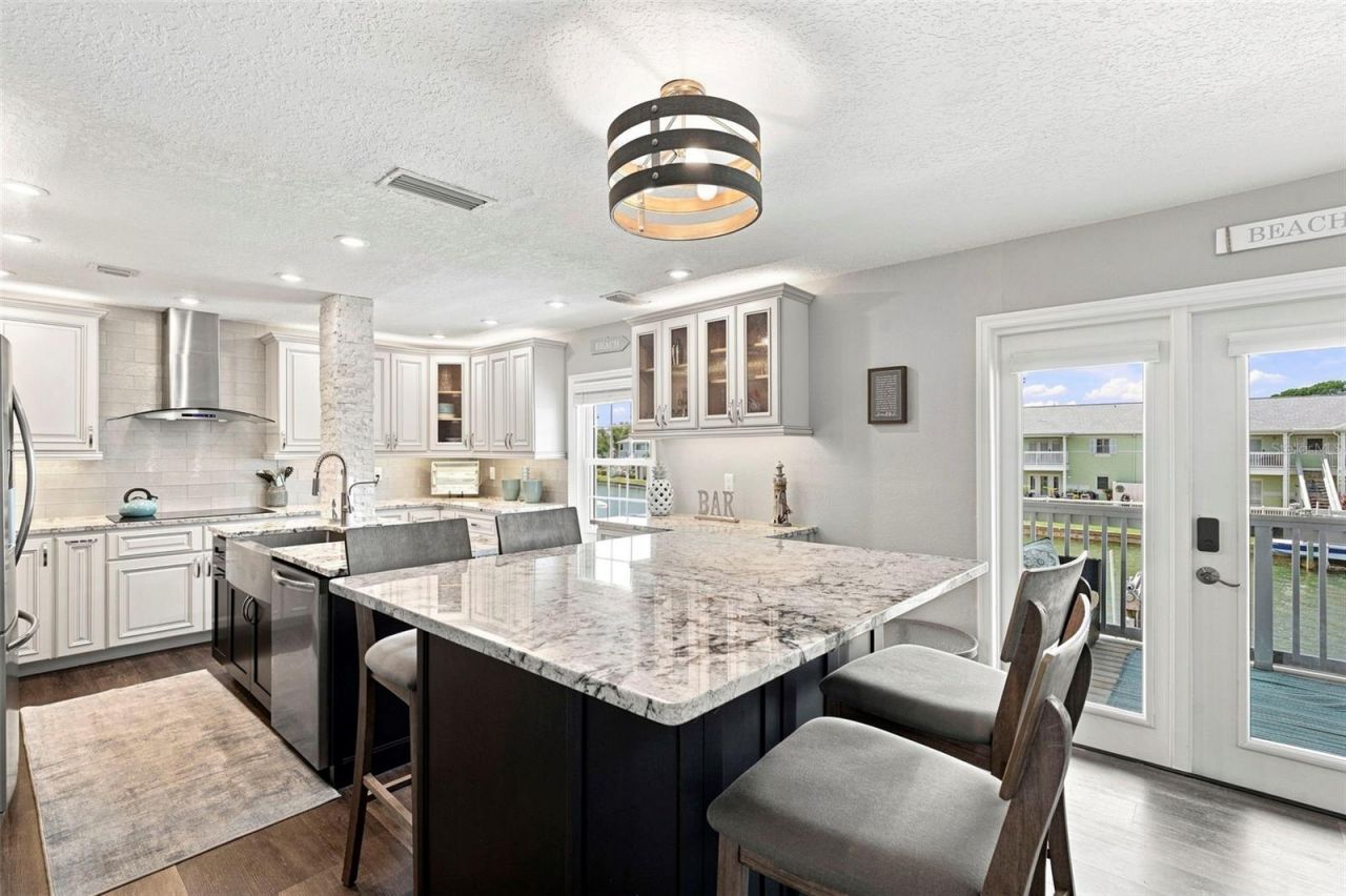 5023 Starfish Drive Se, Unit E, Saint Petersburg, FL 33705 Photo