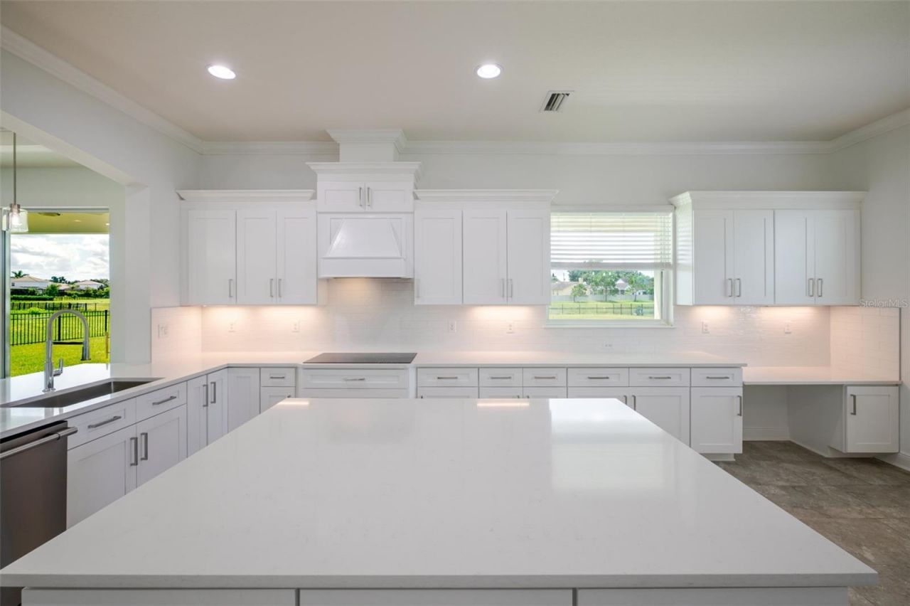 4789 Vasca Drive, Sarasota, FL 34240 Photo