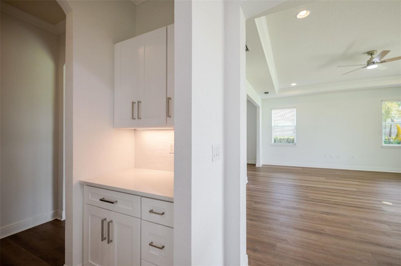 4789 Vasca Drive, Sarasota, FL 34240 Photo