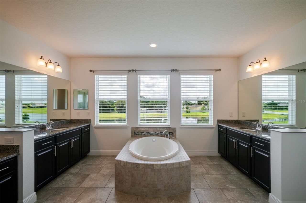 4789 Vasca Drive, Sarasota, FL 34240 Photo