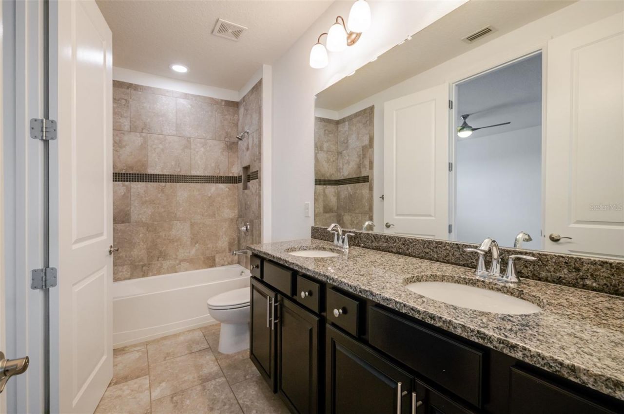 4789 Vasca Drive, Sarasota, FL 34240 Photo