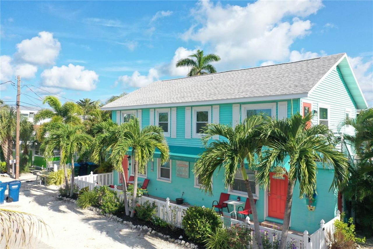 308 2nd Street N, Unit 201, Bradenton Beach, FL 34217 Photo
