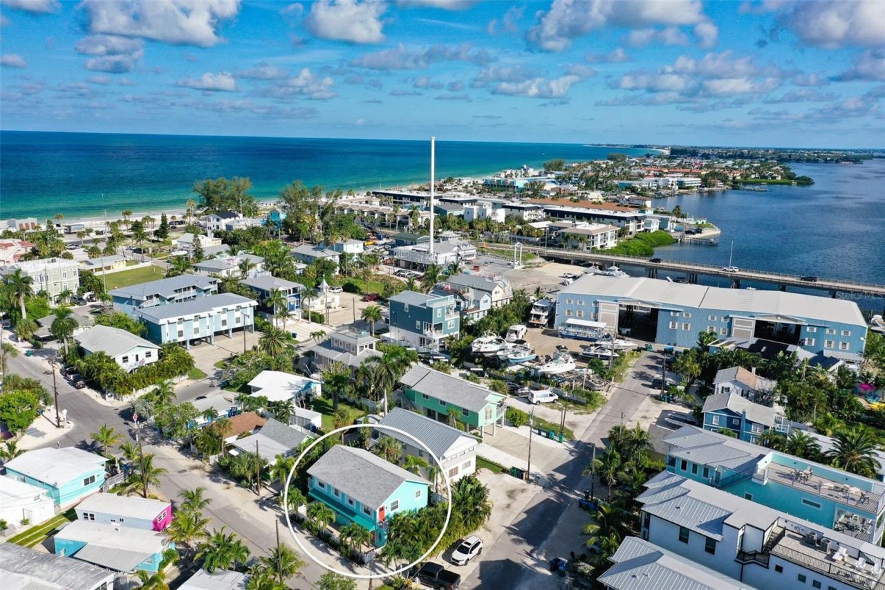 308 2nd Street N, Unit 201, Bradenton Beach, FL 34217 Photo