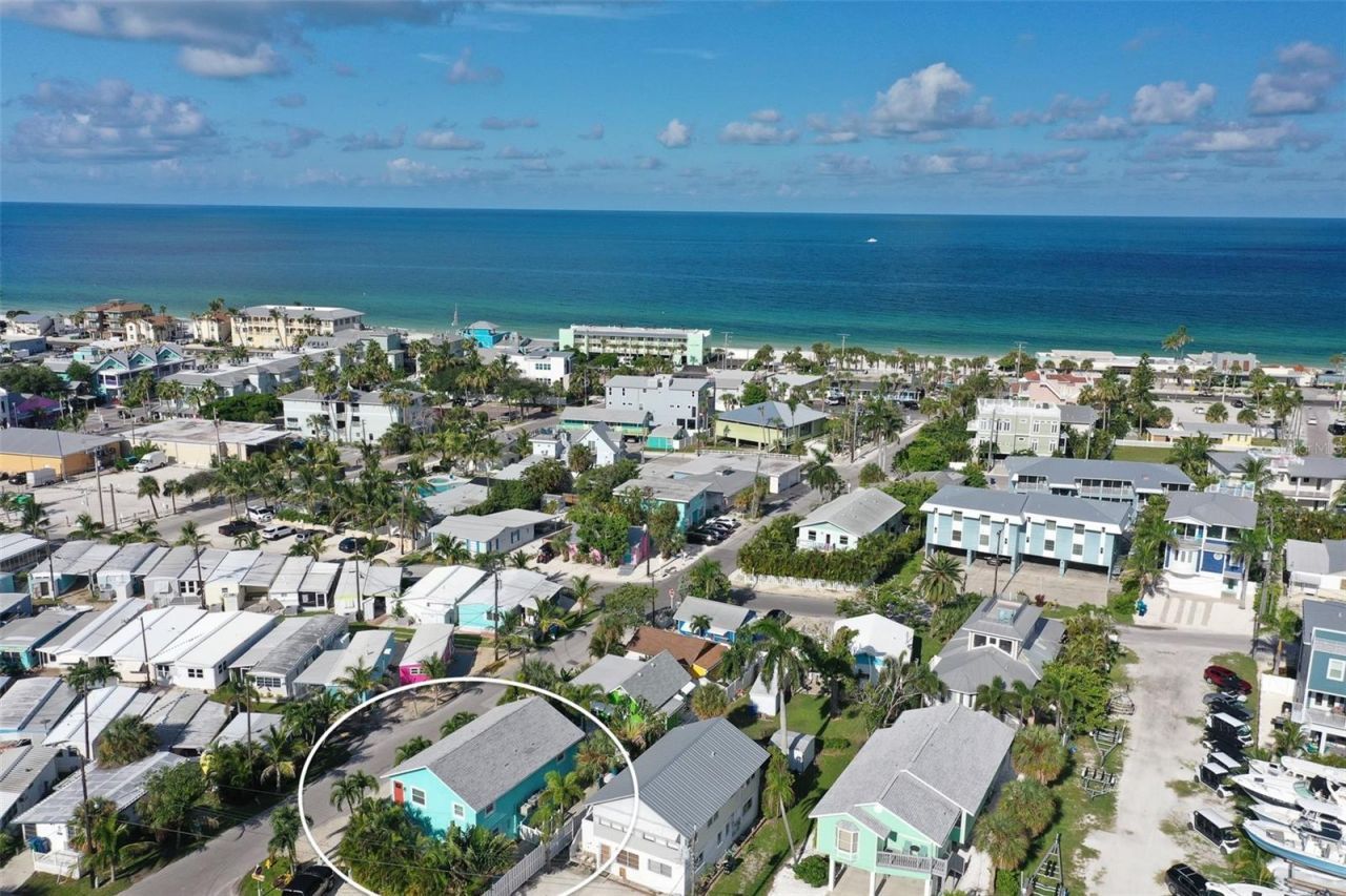 308 2nd Street N, Unit 201, Bradenton Beach, FL 34217 Photo