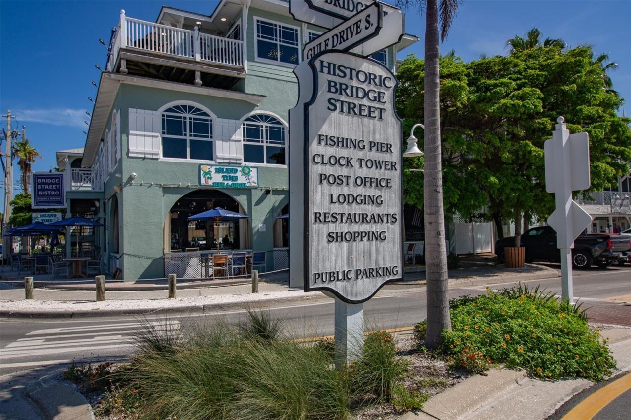 308 2nd Street N, Unit 201, Bradenton Beach, FL 34217 Photo