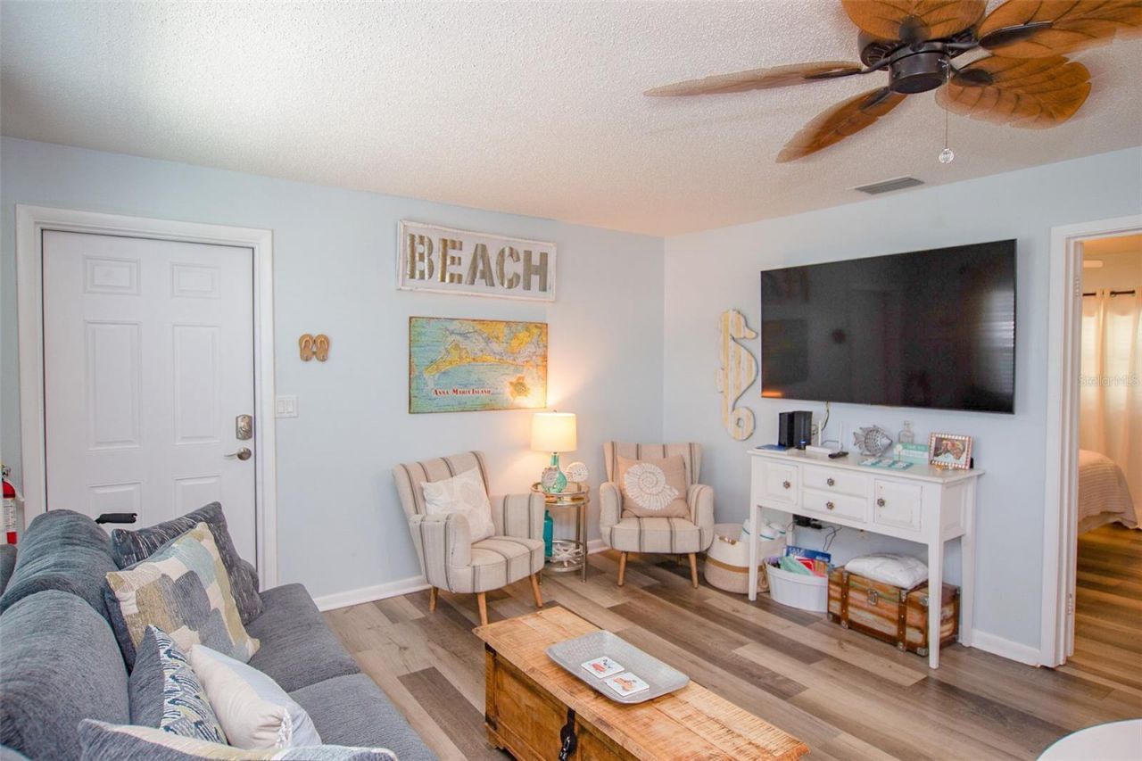 308 2nd Street N, Unit 201, Bradenton Beach, FL 34217 Photo