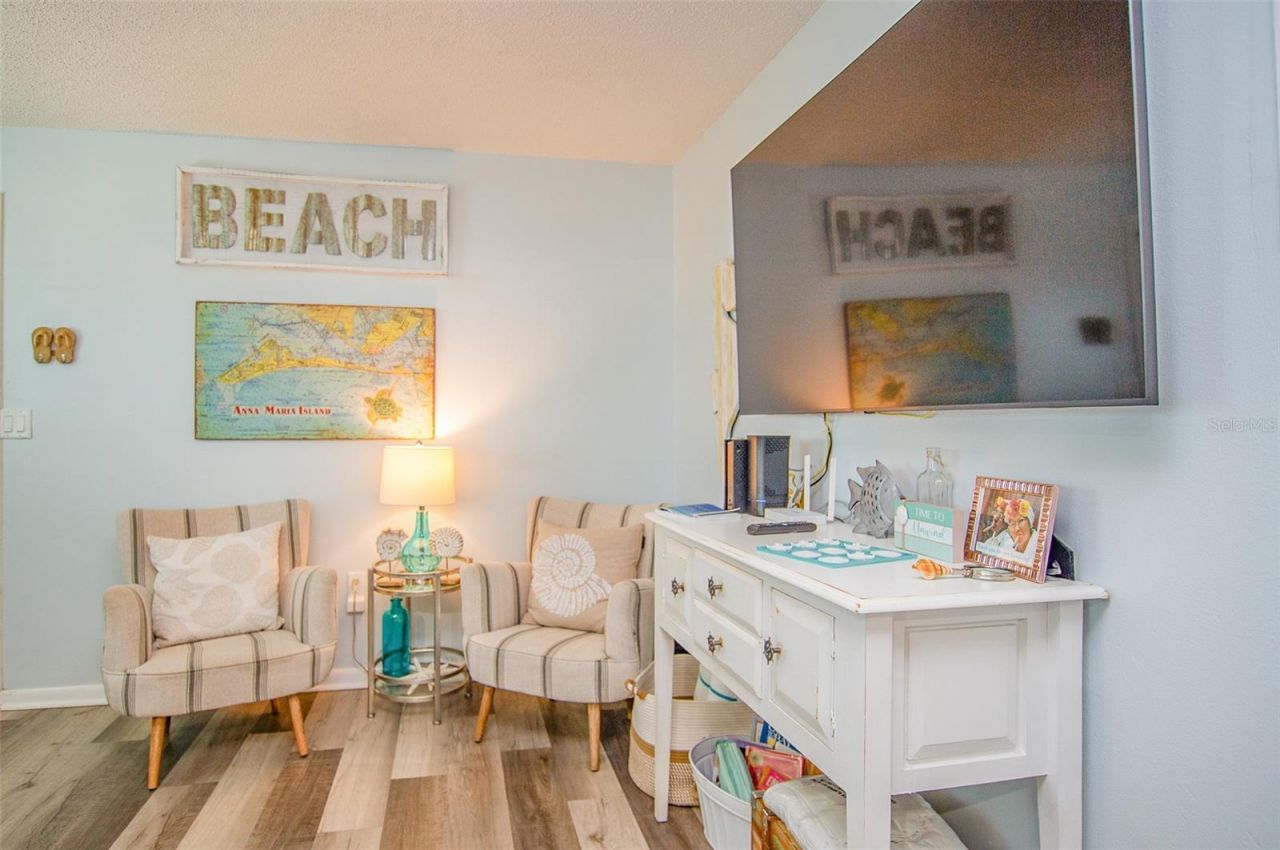 308 2nd Street N, Unit 201, Bradenton Beach, FL 34217 Photo