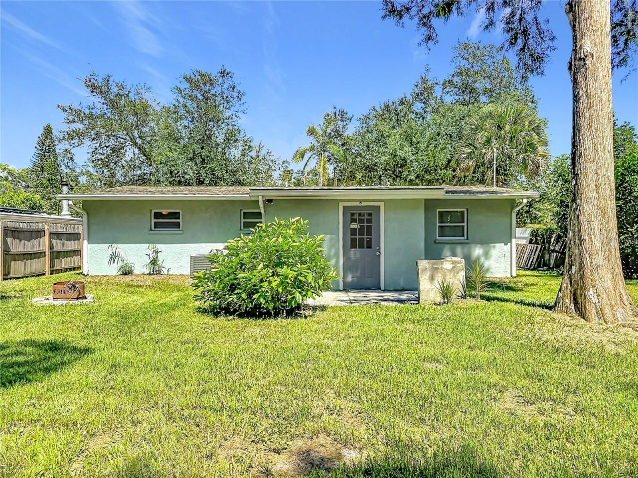 2212 Vinson Avenue, Sarasota, FL 34232 Photo