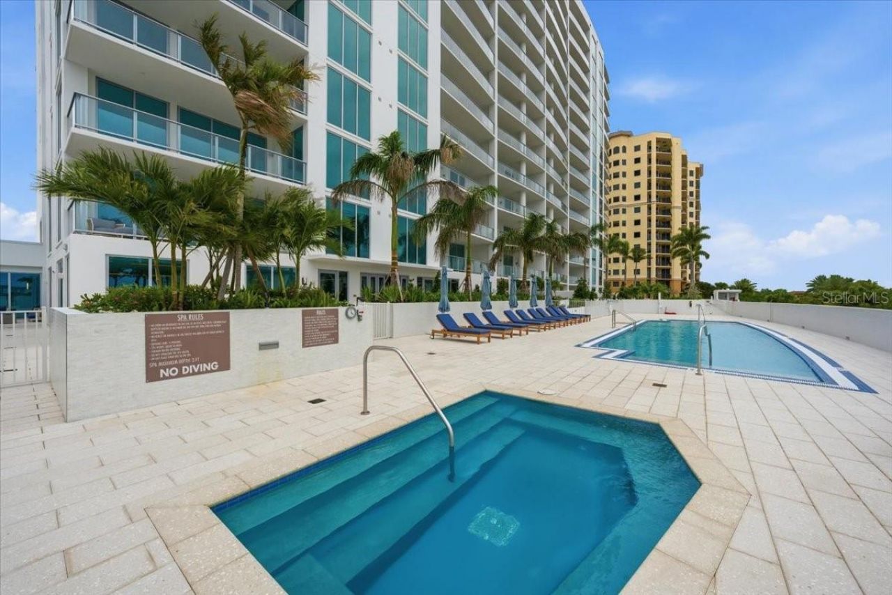 5713 Bowen Daniel Drive, Unit 1402, Tampa, FL 33616 Photo