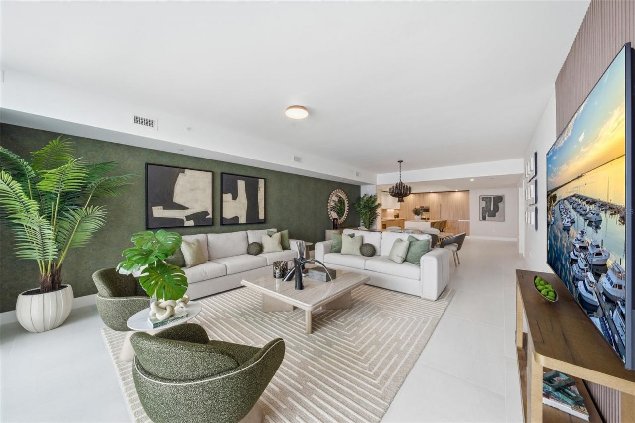 5713 Bowen Daniel Drive, Unit 1402, Tampa, FL 33616 Photo