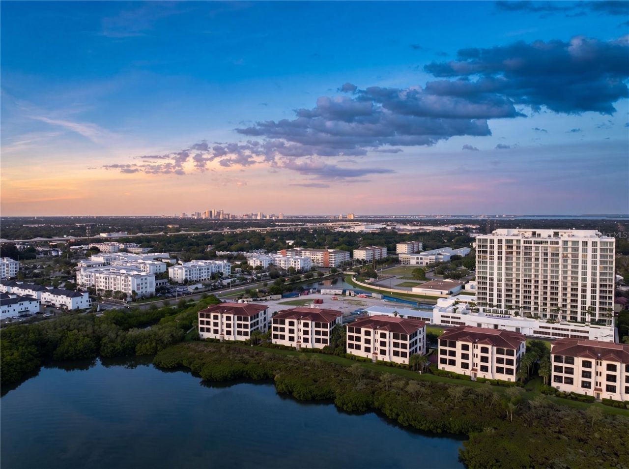 5713 Bowen Daniel Drive, Unit 1505, Tampa, FL 33616 Photo