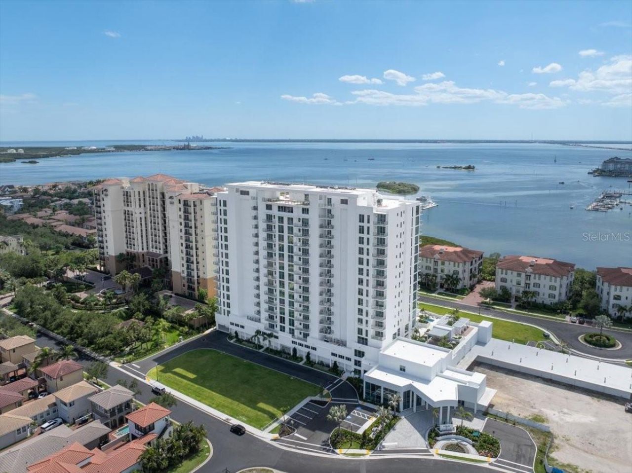 5713 Bowen Daniel Drive, Unit 1505, Tampa, FL 33616 Photo