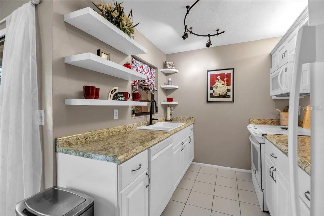 2823 72nd Street Court W, Unit 2151, Bradenton, FL 34209 Photo