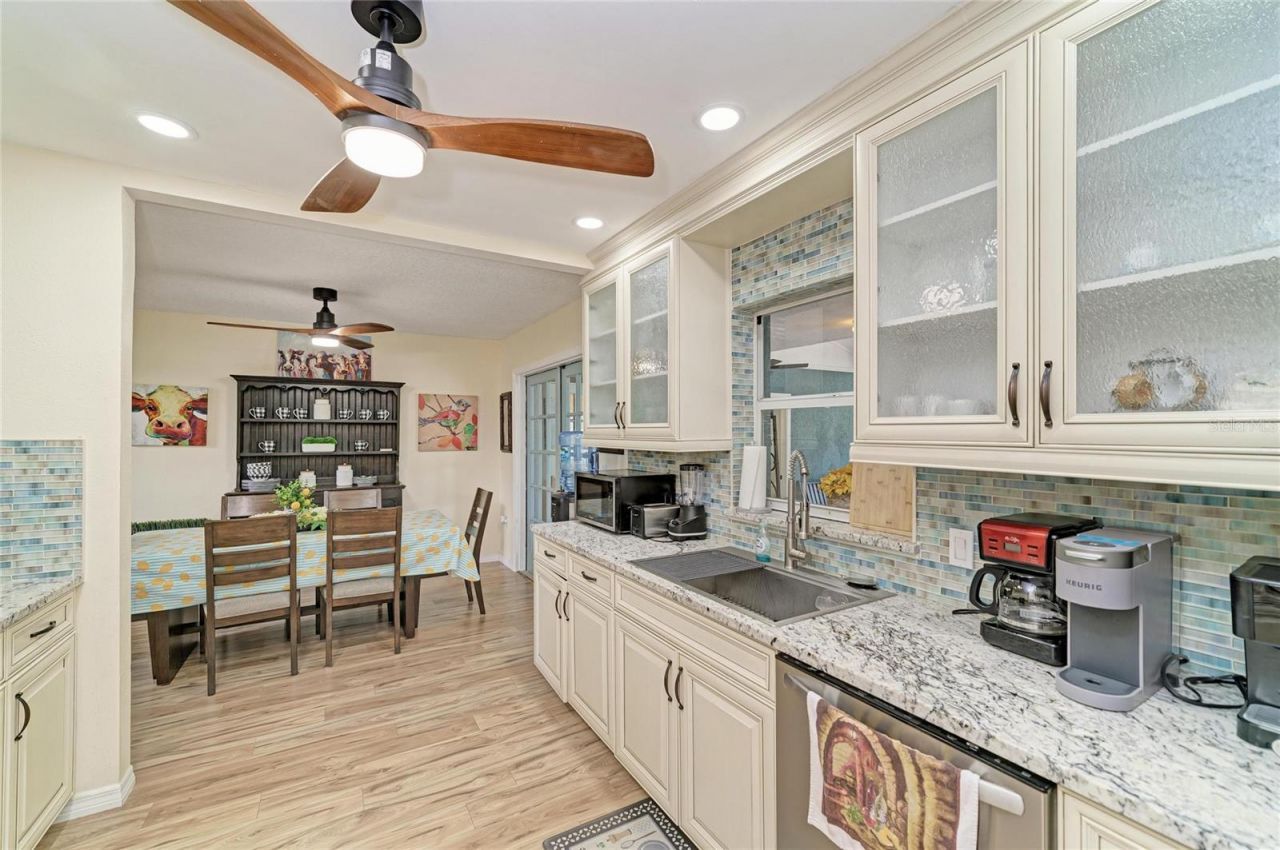 6519 28th Avenue E, Bradenton, FL 34208 Photo