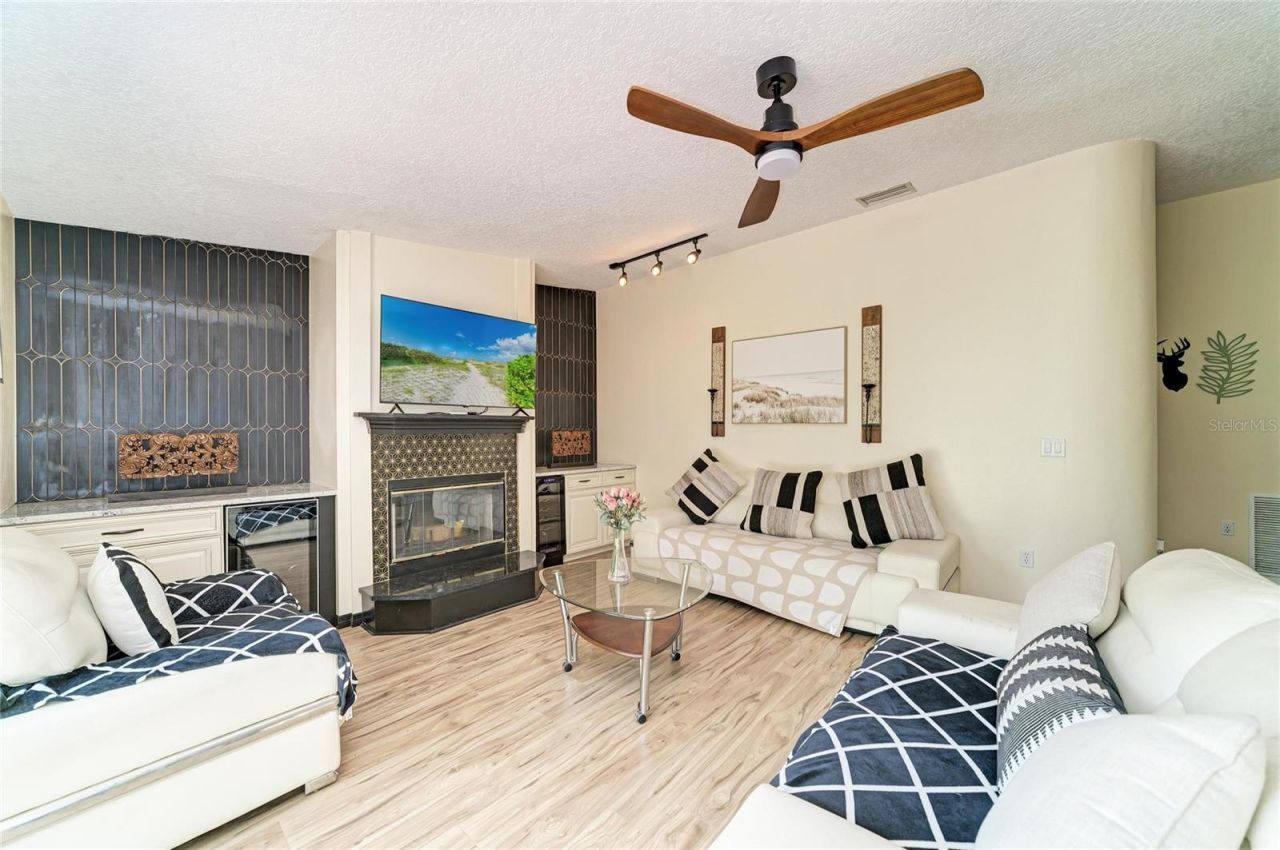 6519 28th Avenue E, Bradenton, FL 34208 Photo
