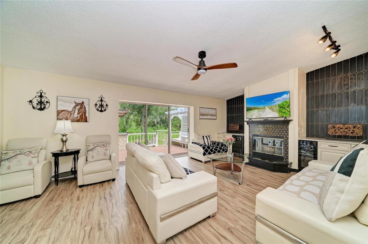 6519 28th Avenue E, Bradenton, FL 34208 Photo