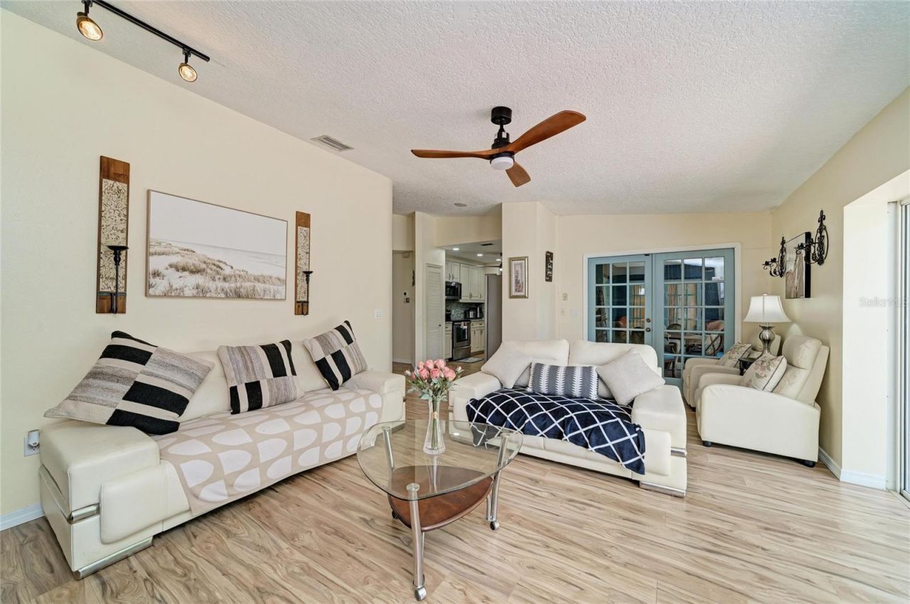 6519 28th Avenue E, Bradenton, FL 34208 Photo