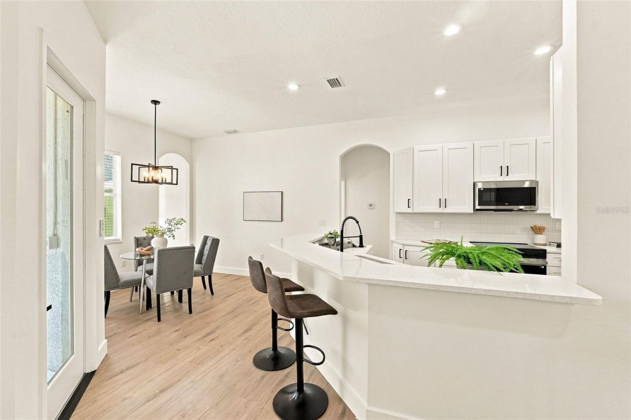 1447 Crazy Horse Drive, Lutz, FL 33559 Photo